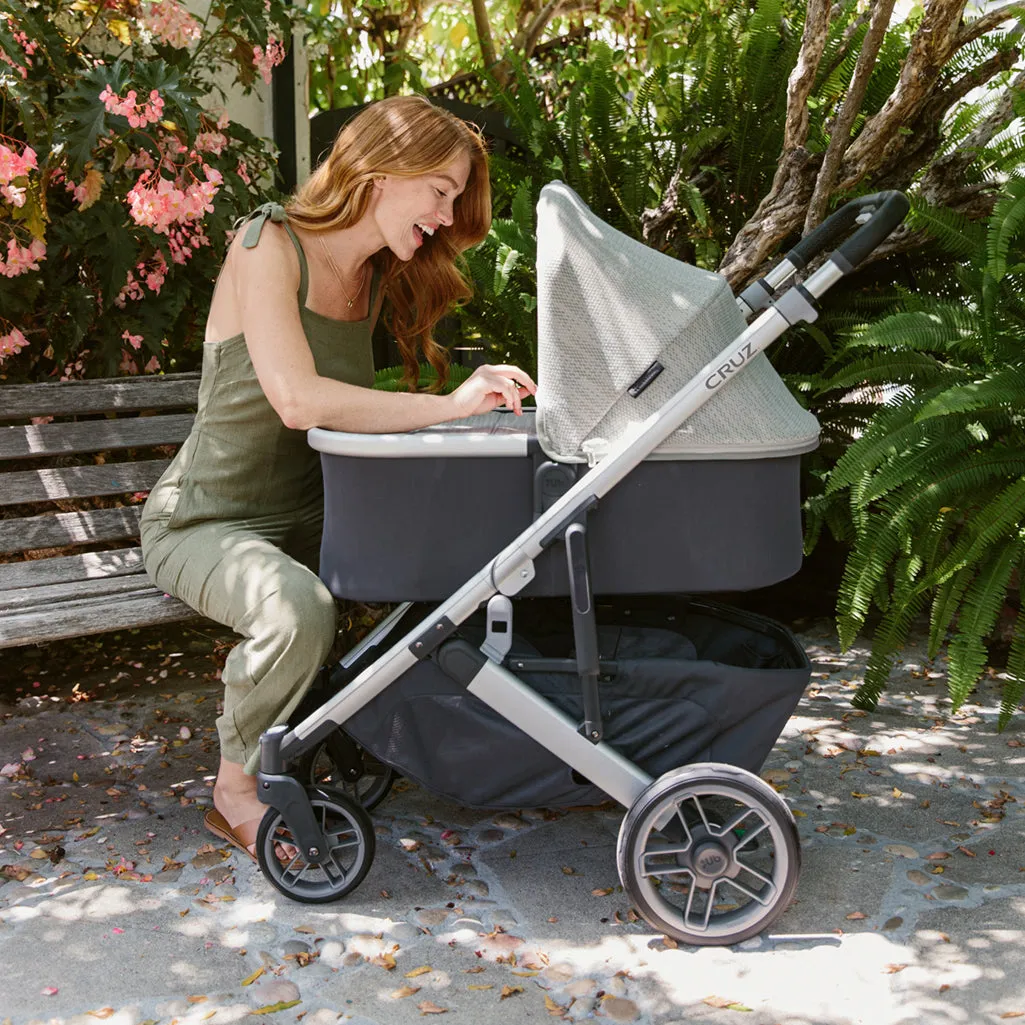 Cruz V2 Stroller   Bassinet