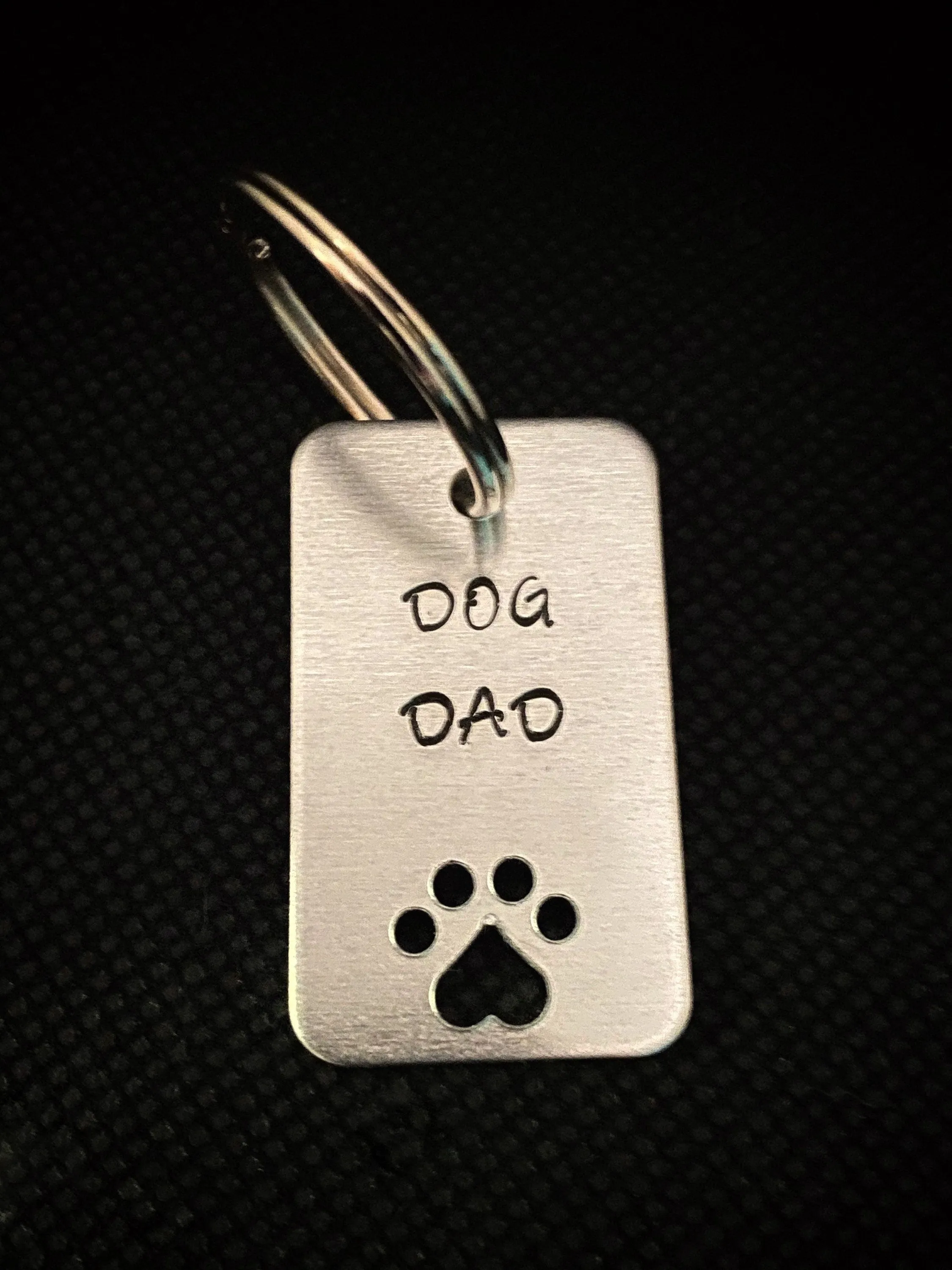 DOG DAD KEYCHAIN