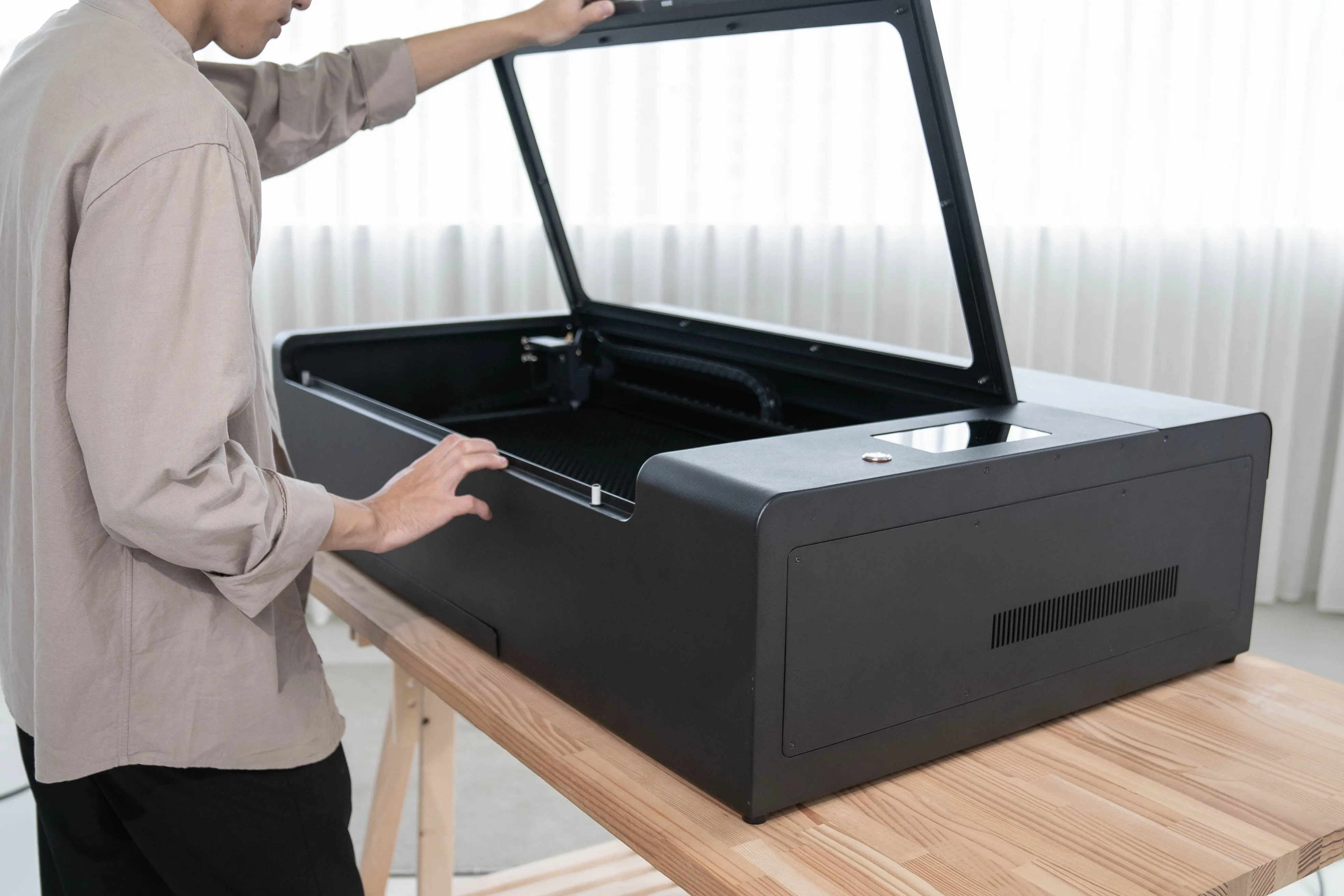 FLUX HEXA 60w Laser Cutter & Engraver