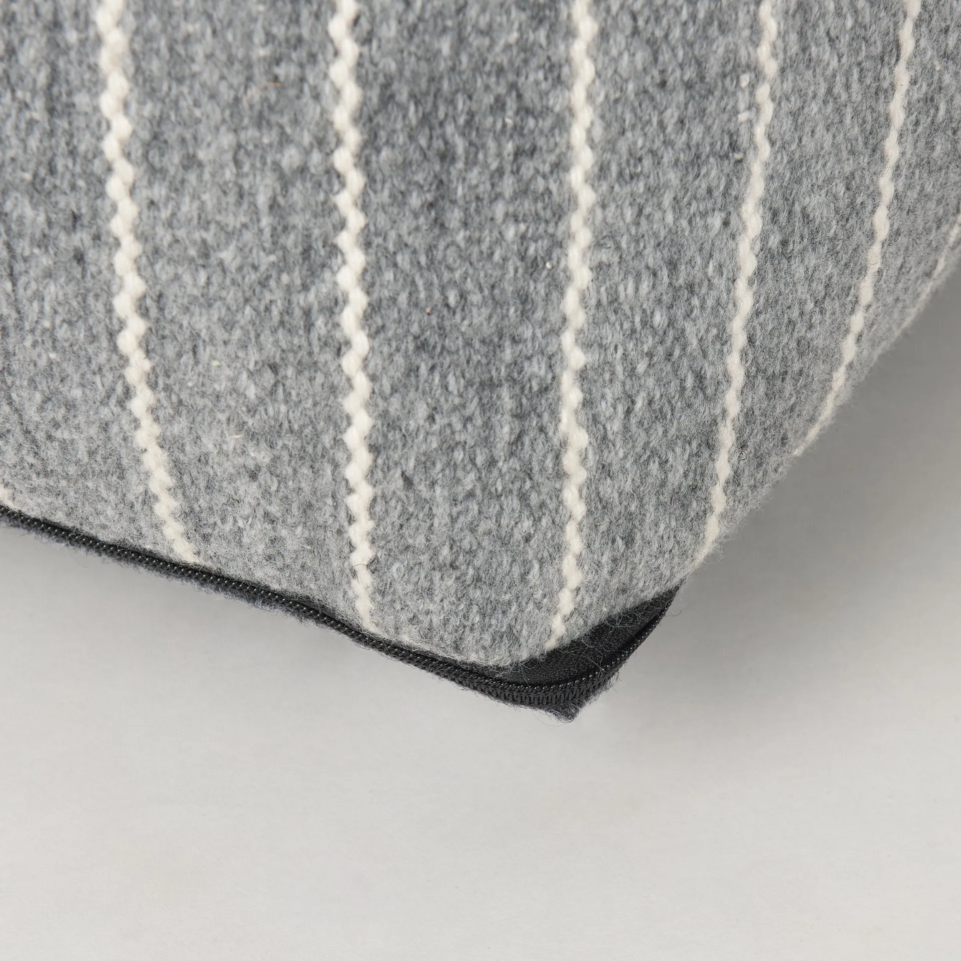 Kensie Pouf Blue | Stripes | 22