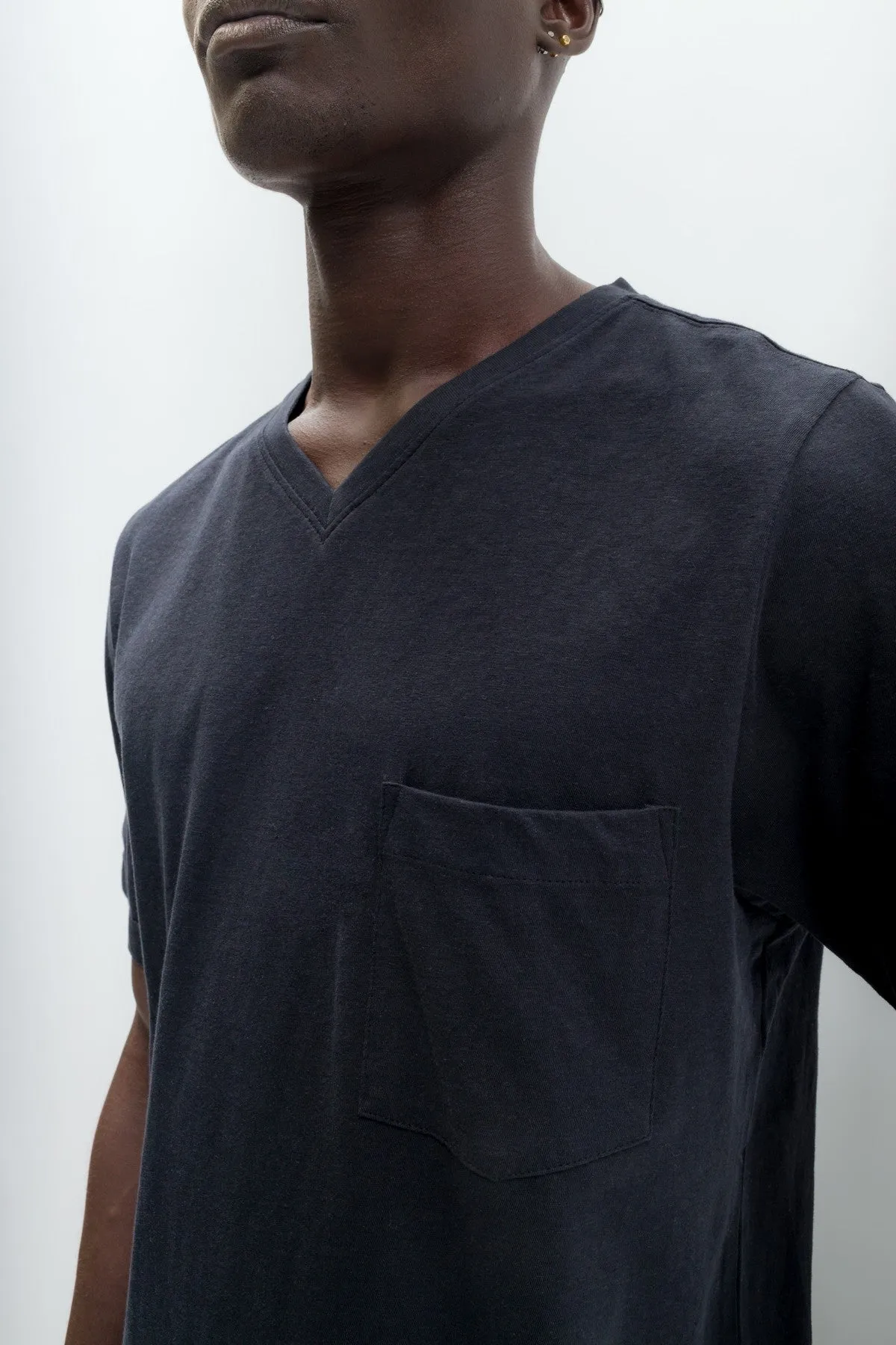 Oliver | Men's Anti-Stain Cotton Linen Blend V-Neck Pocket T-Shirt